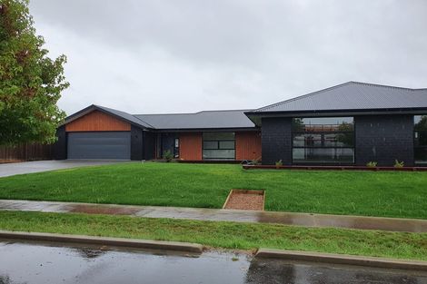 Photo of property in 2 Horomaka Street, Pegasus, 7612