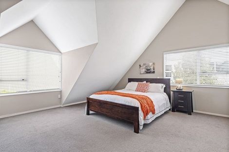 Photo of property in 2/47 Centorian Drive, Windsor Park, Auckland, 0632