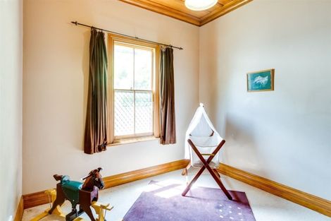 Photo of property in 21 Chaucer Road, Hospital Hill, Napier, 4110