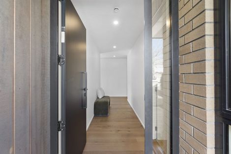 Photo of property in 2 Riverview Terrace, Fairfield, Hamilton, 3214