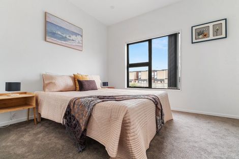 Photo of property in 4/32 Tapuwae Way, Mangere Bridge, 2022