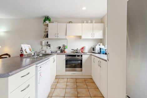 Photo of property in 3/57 Gladstone Road, Northcote, Auckland, 0627