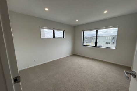 Photo of property in 6 Viridian Avenue, Rosehill, Papakura, 2113