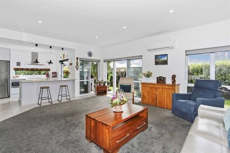 Photo of property in 76a Wellington Street, Pukekohe, 2120