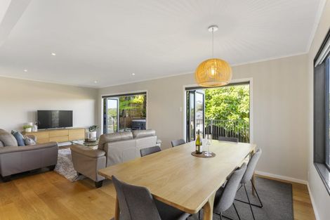 Photo of property in 133 Sandspit Road, Shelly Park, Auckland, 2014