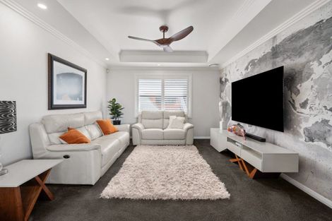 Photo of property in 30 Lakeside Terrace, Omokoroa, 3114