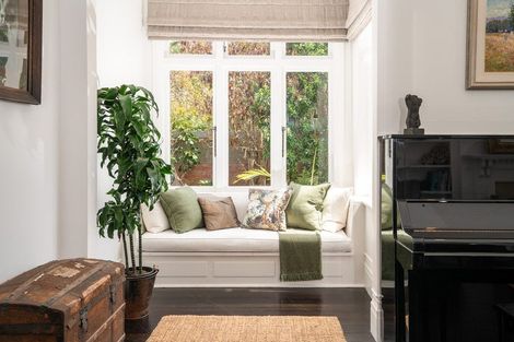 Photo of property in 165 Karori Road, Karori, Wellington, 6012