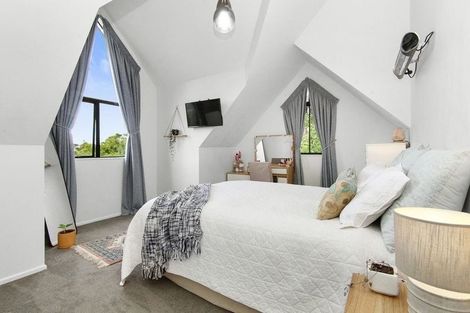 Photo of property in 1 Avonlea Grove, Belmont, Lower Hutt, 5010