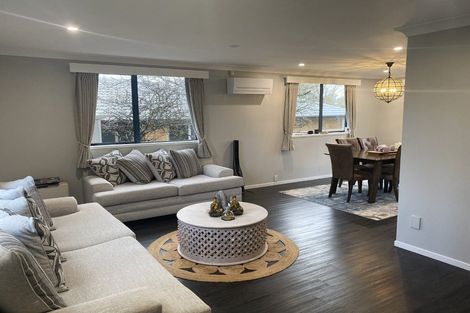 Photo of property in 10 Crannog Fen, Wattle Downs, Auckland, 2103