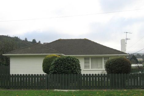 Photo of property in 24 Chittick Street, Stokes Valley, Lower Hutt, 5019