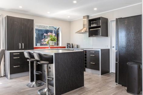 Photo of property in 103-105 Eskdale Road, Papakowhai, Porirua, 5024