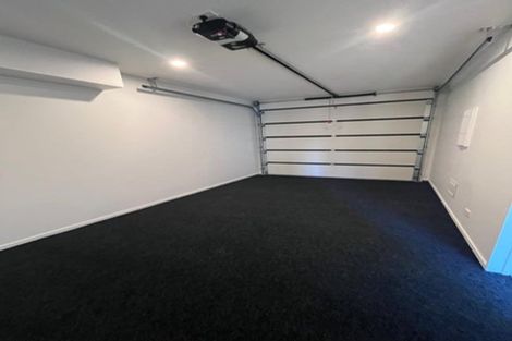Photo of property in 31 Booralee Avenue, Botany Downs, Auckland, 2010