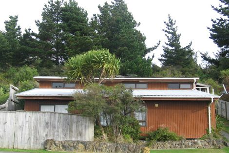 Photo of property in 26 Fenchurch Grove, Stokes Valley, Lower Hutt, 5019