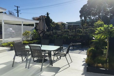 Photo of property in 52 Seaview Road, Paremata, Porirua, 5024