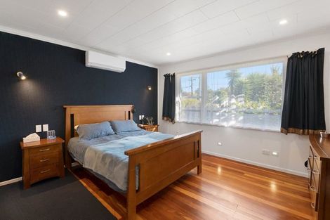 Photo of property in 14 Alexander Street, Waikanae, 5036