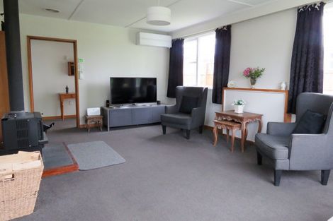 Photo of property in 2 Crampton Road, Reefton, 7830