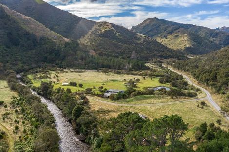 Photo of property in 944 Mangatarere Valley Road, West Taratahi, Carterton, 5791