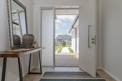 Photo of property in 5 Onerere Drive, Whitianga, 3510