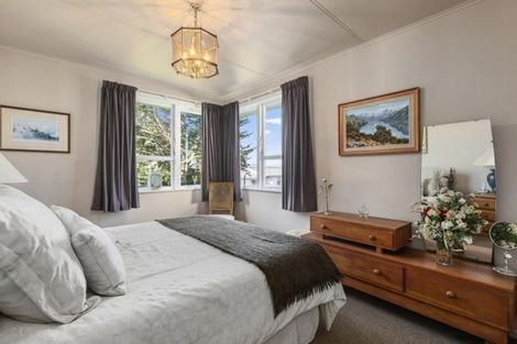 Photo of property in 51 Oakleigh Street, Maungaraki, Lower Hutt, 5010