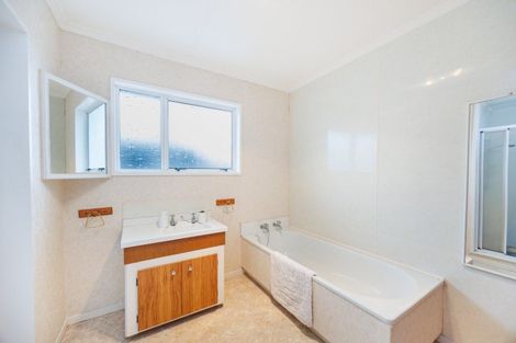 Photo of property in 5 Mudgway Place, Awapuni, Palmerston North, 4412