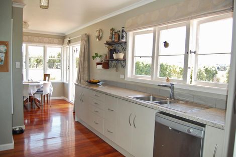 Photo of property in 31 Ranganui Road, Kaiwaka, 0573