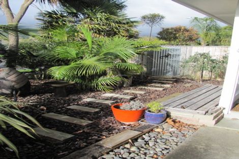Photo of property in 2 Leybourne Avenue, Waikanae, 5036