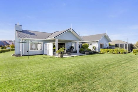 Photo of property in 31 Jarrett Terrace, Leamington, Cambridge, 3432