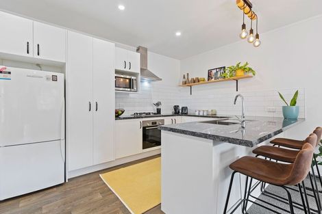 Photo of property in 6 Whenu Way, Bell Block, New Plymouth, 4312