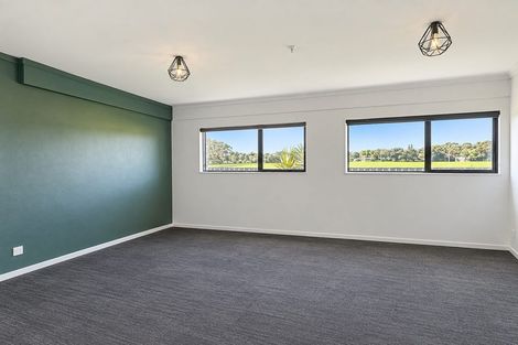 Photo of property in 33a Fitzroy Road, Fitzroy, New Plymouth, 4312