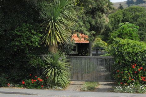 Photo of property in 232 Main Road, Moncks Bay, Christchurch, 8081