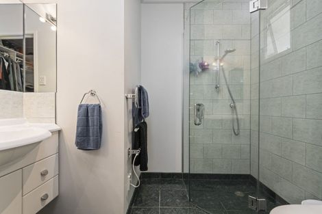 Photo of property in 52 Wikiriwhi Crescent, Awapuni, Palmerston North, 4412