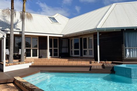 Photo of property in 77a The Parade, Bucklands Beach, Auckland, 2012