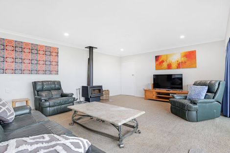 Photo of property in 45 Mountain Road, Western Heights, Rotorua, 3015