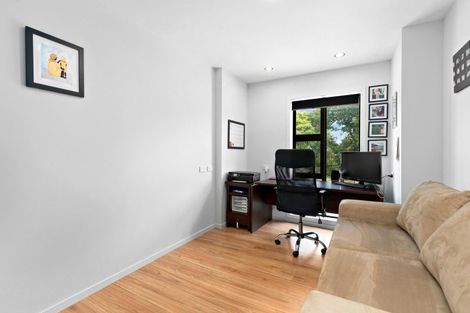 Photo of property in 289 Riverbank Road, Wanaka, 9382