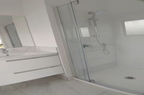 Photo of property in 1/1 Argyle Road, Browns Bay, Auckland, 0630