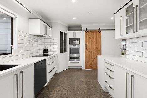 Photo of property in 166 Avondale Road, Greenmeadows, Napier, 4112