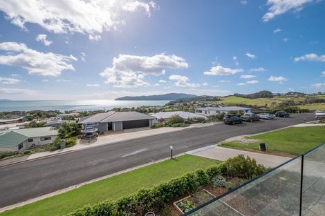 Photo of property in 6 Christine Drive, Coopers Beach, 0420