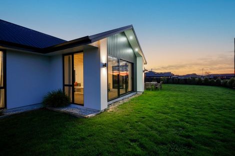 Photo of property in 6 Chatham Rise, Seaward Bush, Invercargill, 9812