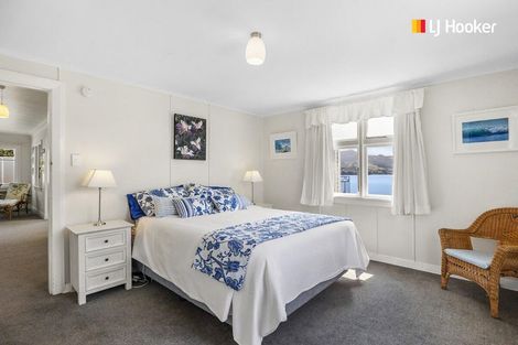 Photo of property in 35 Oxley Crescent, Broad Bay, Dunedin, 9014