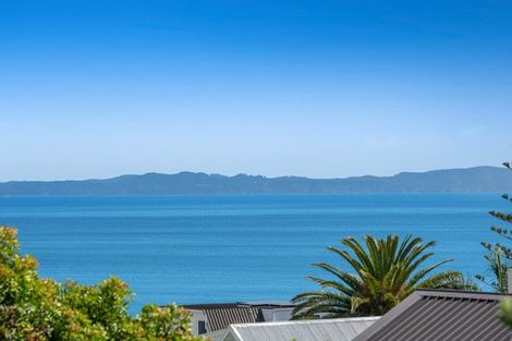 Photo of property in 1326 Whangaparaoa Road, Army Bay, Whangaparaoa, 0930