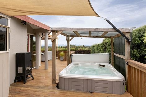 Photo of property in 197a Omokoroa Road, Omokoroa, 3114