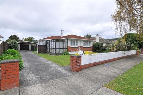 Photo of property in 16 Charles Street, Clouston Park, Upper Hutt, 5018