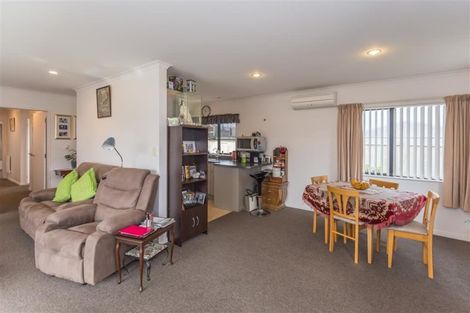 Photo of property in 12 Belle Maison Court, Levin, 5510