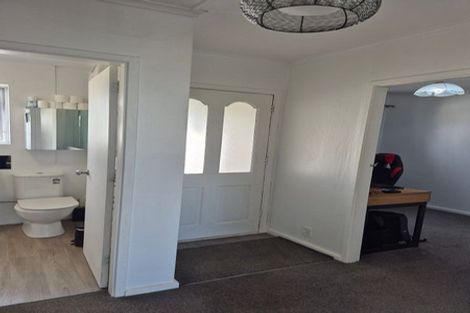 Photo of property in 16 Milford Avenue, Calton Hill, Dunedin, 9012