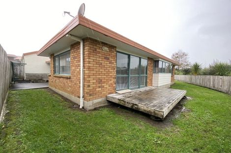 Photo of property in 2/52 Donald Street, Stanmore Bay, Whangaparaoa, 0932