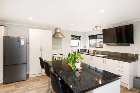 Photo of property in 49 Kaimanawa Street, Kelvin Grove, Palmerston North, 4414