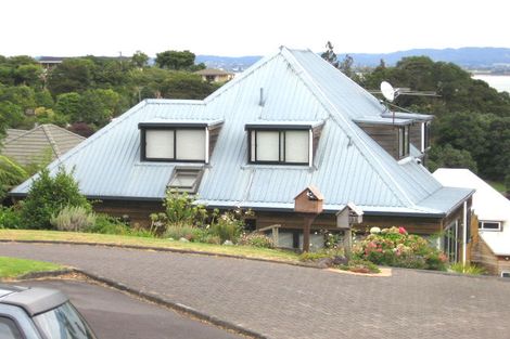 Photo of property in 12 Poaka Place, Beach Haven, Auckland, 0626