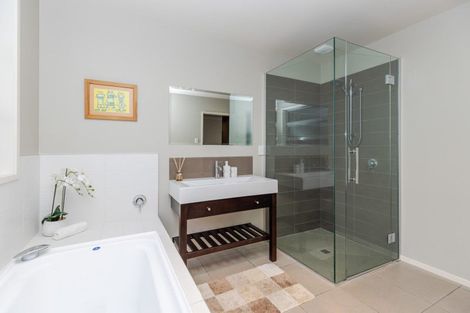 Photo of property in 19 Shalimar Place, Huntington, Hamilton, 3210