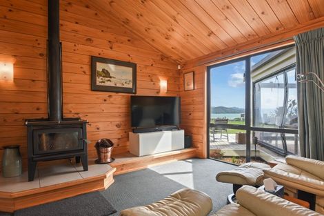 Photo of property in 25 Collingwood Drive, Tikitere, Rotorua, 3074