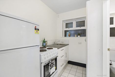 Photo of property in Parkland Flats, 1/51 Adams Terrace, Kelburn, Wellington, 6021